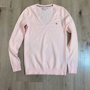 Y2K Vintage Tommy Hilfiger Women's Pastel Pink V-Neck Knit Sweater